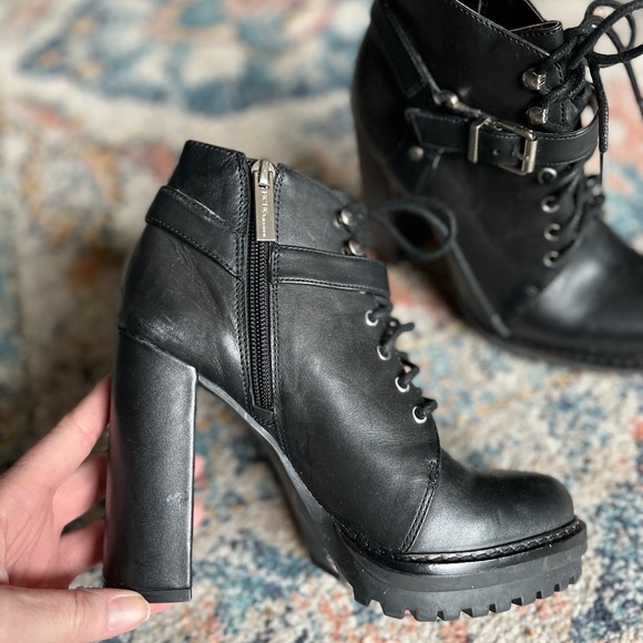NEW BCBG Henrik Black Lace Up Platform Booties, 6.5M - Picture 3 of 9
